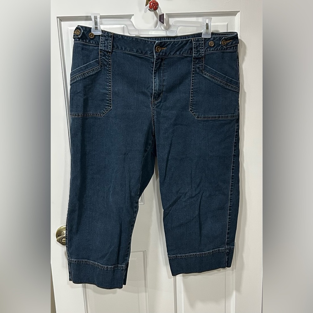 Coldwater Creek medium wash cropped jeans with adjustable button waist